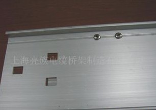 鍍鋅金屬橋架有著什么優勢？