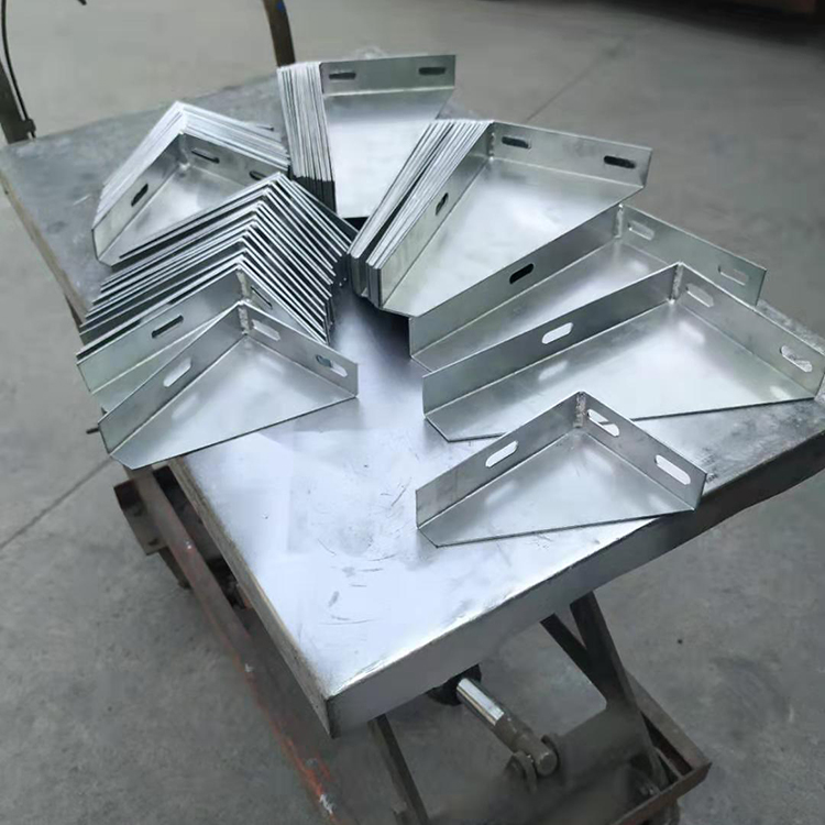 橋架托臂的綜合防護措施