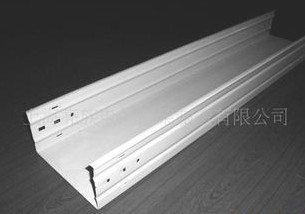 長期使用熱鍍鋅線槽橋架后，需檢查它是否存在變形